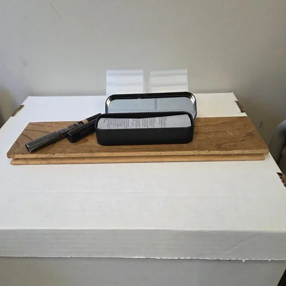 Nudestix Magnetic Matte Creamy Eye Color in Putty .New in Tin with Sharpener. - Picture 4 of 8